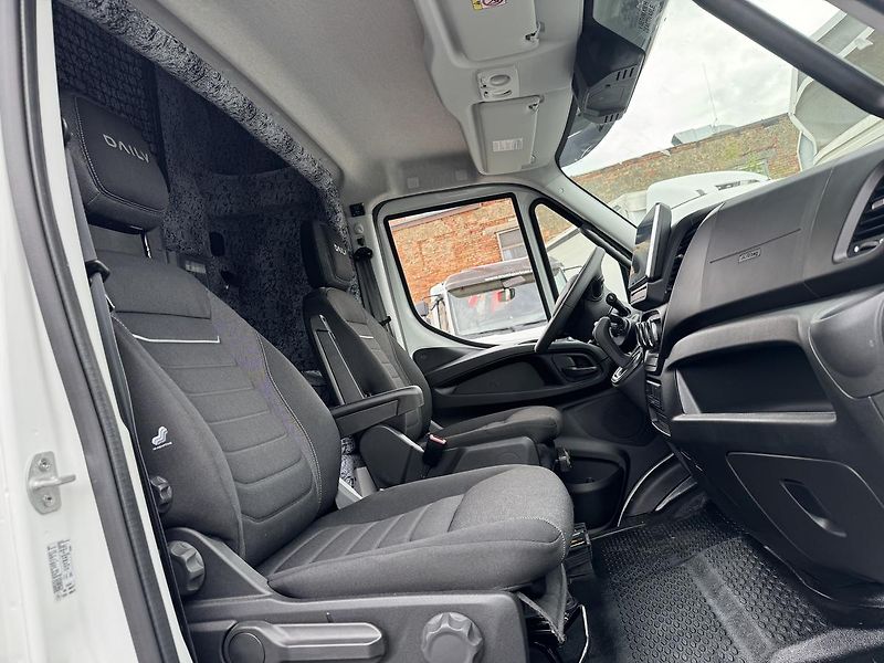 Iveco Daily (2026) 35S18* 3.0*  SOUPRAVA*20PALET* - fotka 15 z 29