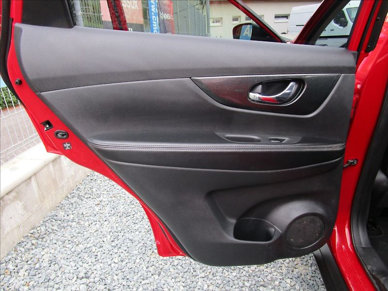 Nissan X-Trail 1.6dCi 96kW 4x4 Tekna, 1.maj. - fotka 53 z 78
