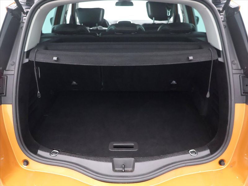 Renault Scénic 1,6 dCi 118kW EDC Bose Edition - fotka 10 z 33