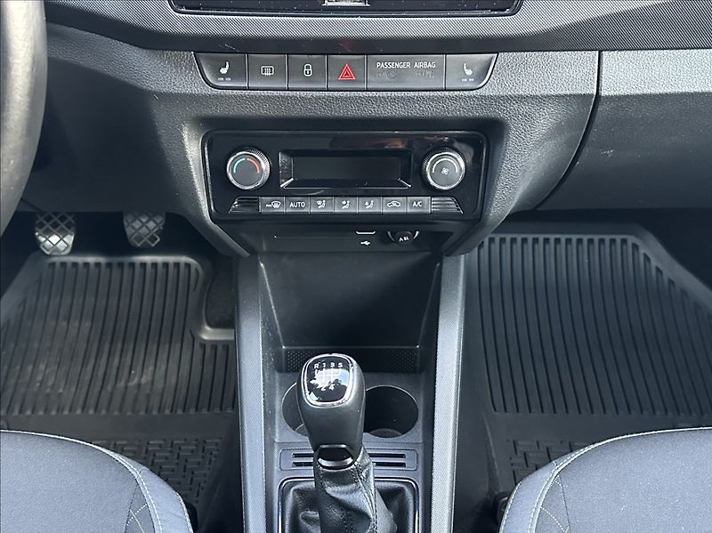 Škoda Fabia 1,0 TSI 95PS  Ambition Top - fotka 27 z 52