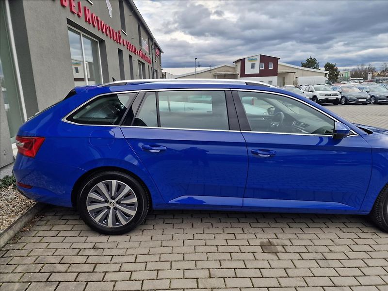 Škoda Superb 1.5 TSI 110kW DSG Style,1.Maj - fotka 42 z 50