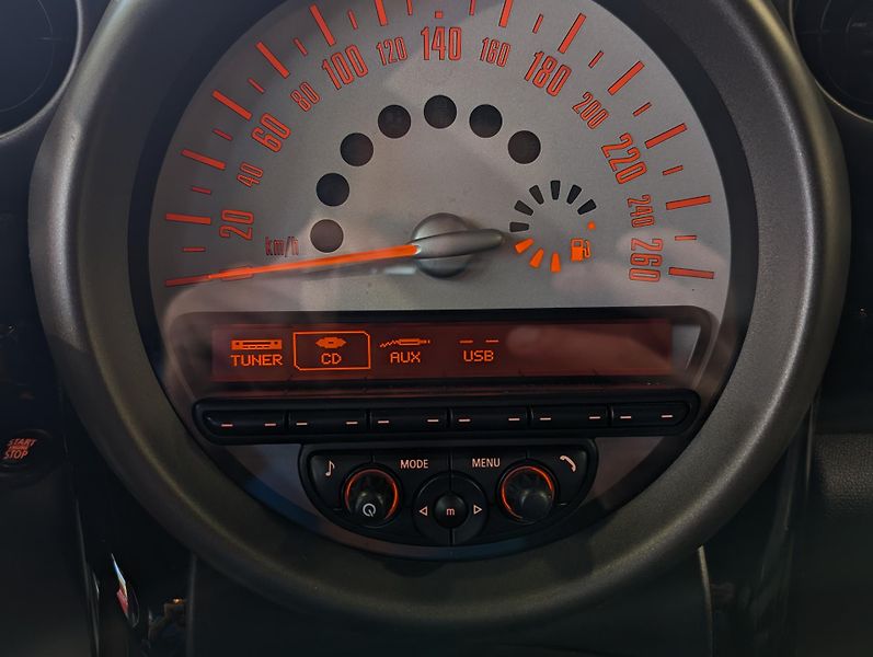 Mini Countryman 2.0 D A/T PDC, TEMPOMAT, KLIMA - fotka 19 z 22