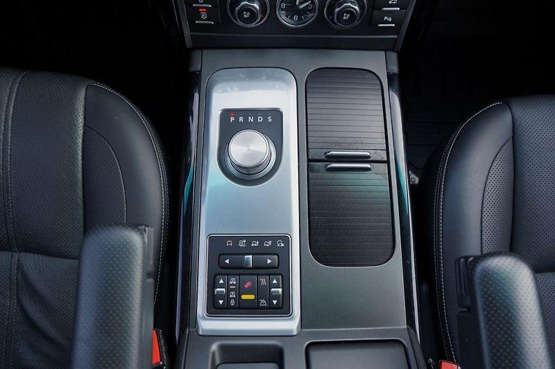 Land Rover Range Rover 4.4 SDV8 Autobiography/4x4/ČR - fotka 34 z 46