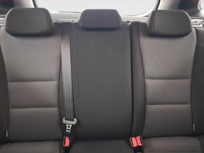 Hyundai i30 (2014) Trikolor Plus 1.6 CRDi - fotka 10 z 16