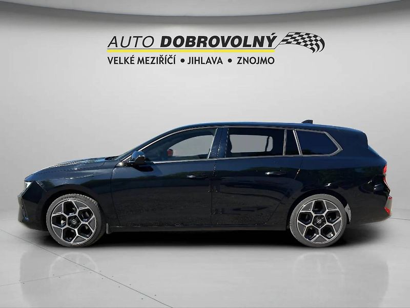 Opel Astra Sports Tourer GS BlueHDi 96kW - fotka 3 z 39