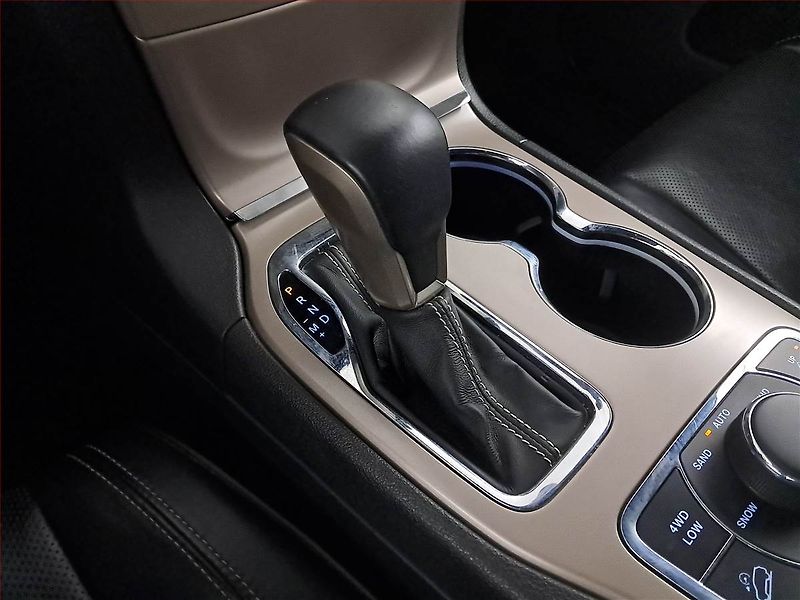 Jeep Grand Cherokee (2017) Overland 3.0 CRD, 4X4 - fotka 13 z 23