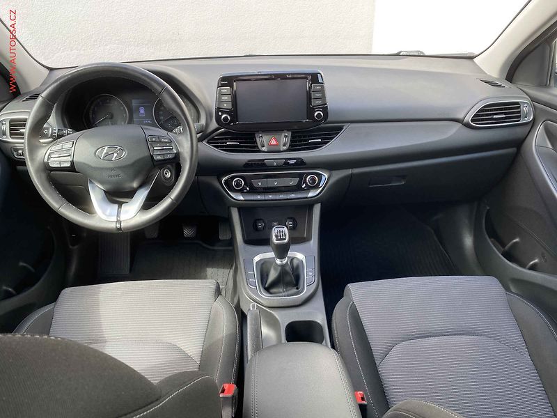 Hyundai i30 (2023) 1.0 T-GDi, 2.maj,ČR, AC - fotka 8 z 17