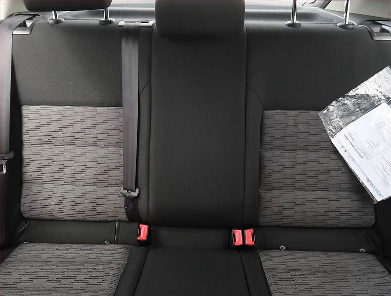 Škoda Octavia (2010) Ambiente 1.6 TDI, Serv.kniha - fotka 10 z 15