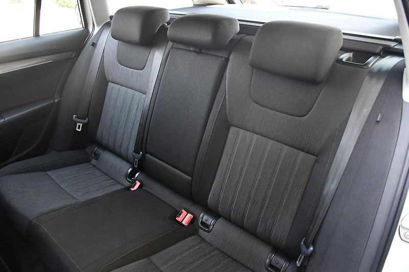Škoda Octavia 1.5TSi 110kW DSG NAV KESSY - fotka 20 z 52