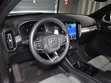 Volvo XC40 2,0 B3 PLUS Dark Bezklíč - náhled 12