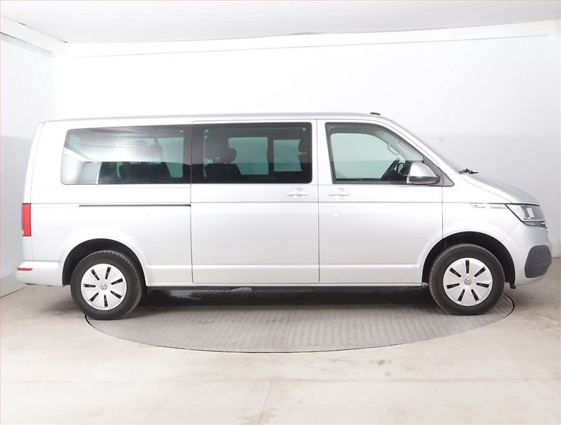 Volkswagen Caravelle (2021) Comfortline 2.0 TDI, 1Maj, DPH - fotka 6 z 18