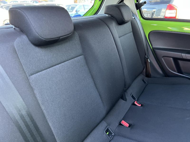 Škoda Citigo e iV 61kw KLIMA TEMPOMAT ALU - fotka 24 z 39
