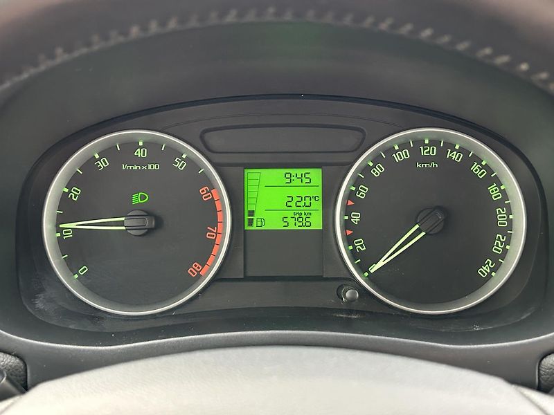 Škoda Roomster 1.6 V Comfort - fotka 7 z 25