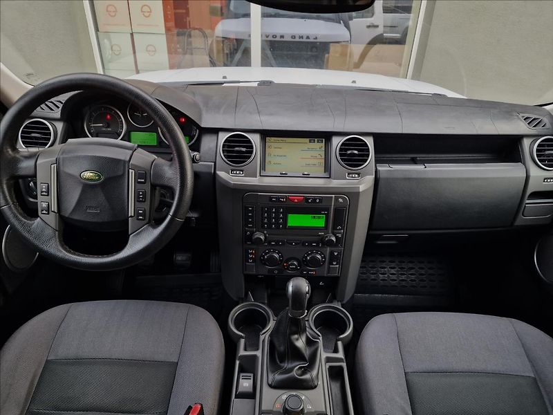 Land Rover Discovery 2.7 TDV6 140kW 4x4 - fotka 22 z 42