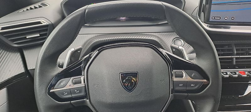 Peugeot 2008 (2024) ALLURE Hybrid 136 e-DCS6 - fotka 19 z 19