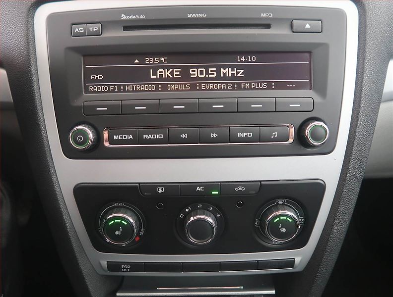 Škoda Octavia (2009) Ambiente 1.4 TSI, Tempomat - fotka 12 z 14