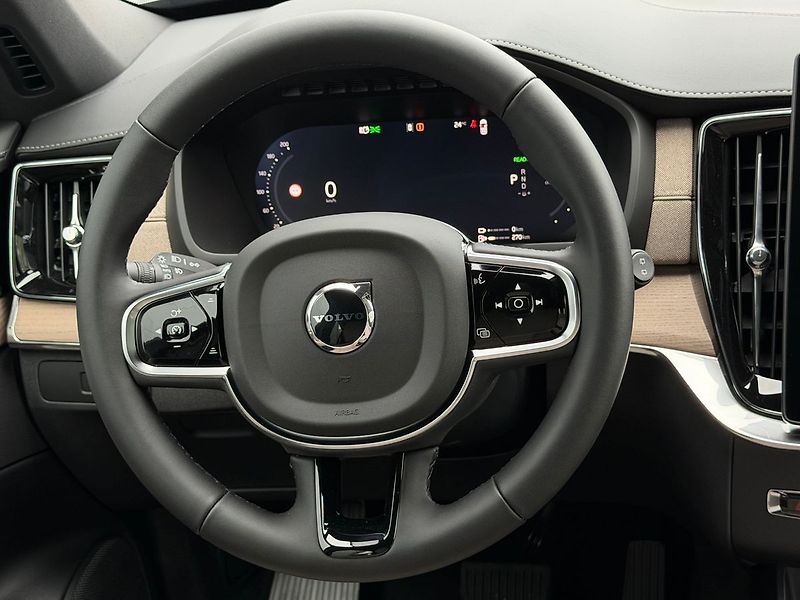 Volvo XC90 (2026) PLUS DARK T8, VZDUCH, VENTILAC - fotka 23 z 24