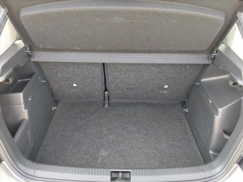 Škoda Fabia 1,0 1.0 TSI 70kW Ambiente - fotka 20 z 23