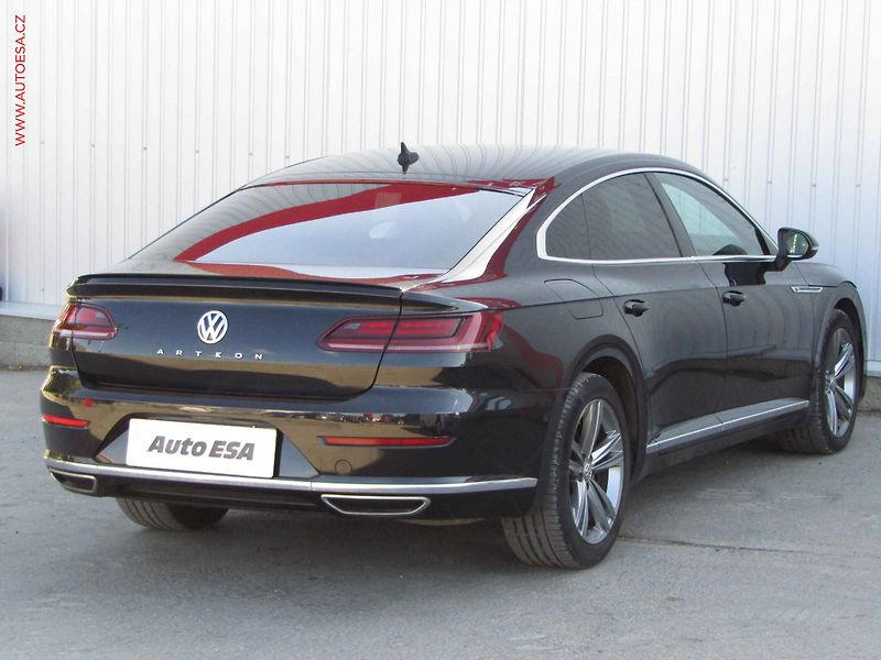 Volkswagen Arteon (2019) 2.0 TSI, ČR, R-Line, DSG - fotka 4 z 22