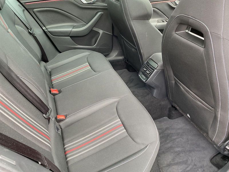 Škoda Kamiq (2025) 1.5 TSI DSG Monte Carlo - fotka 9 z 37