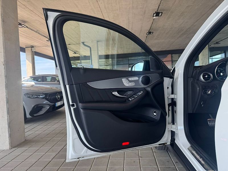 Mercedes-Benz GLC 400d 4MATIC kupé - fotka 9 z 21
