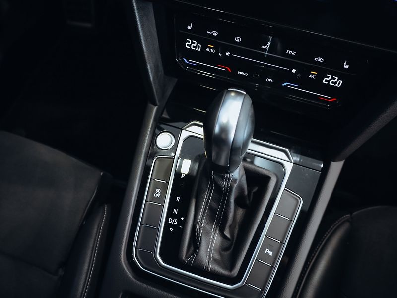 Volkswagen Arteon Shooting Brake R-Line 4Motion 2.0 TDI - fotka 27 z 33