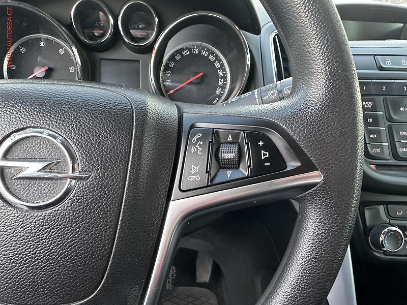 Opel Zafira (2014) 2.0 CDTi, ČR, AC, temp - fotka 13 z 18
