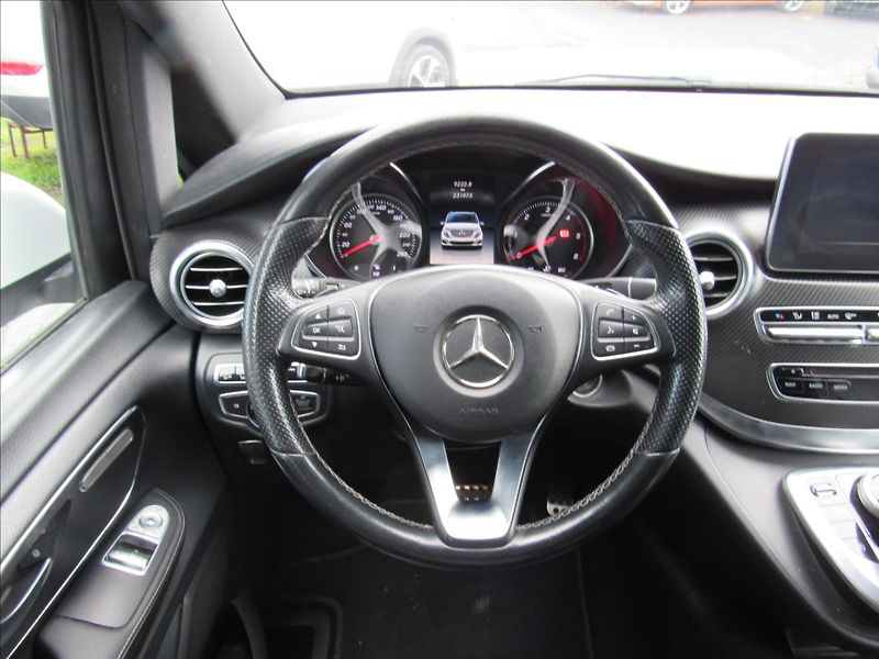Mercedes-Benz Třídy V 2,1 V250 Avantgarde Long Autom - fotka 15 z 35