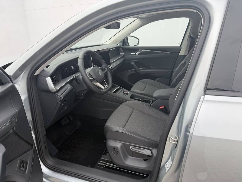 Volkswagen Tayron (2026) People 7DSG 2,0TDi - fotka 5 z 7