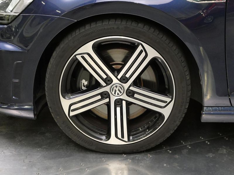 Volkswagen Golf - fotka 10 z 25