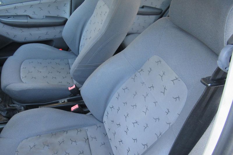Škoda Fabia 1.9 SDi KLIMA TEMPOMAT - fotka 14 z 19