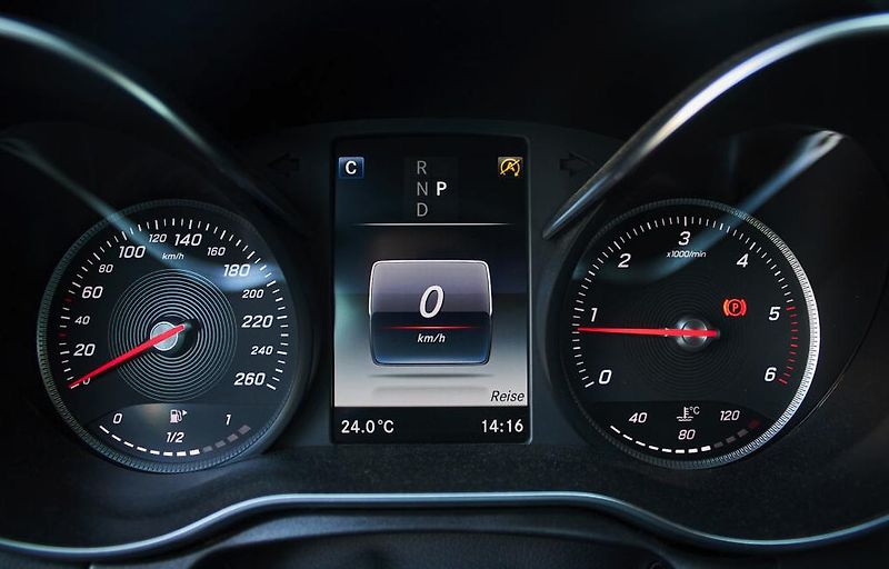 Mercedes-Benz Třídy C (2017) Mercedes C200 - T (kombi) - fotka 15 z 21