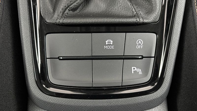 Škoda Scala 1.0 TSI DSG Style - fotka 23 z 28