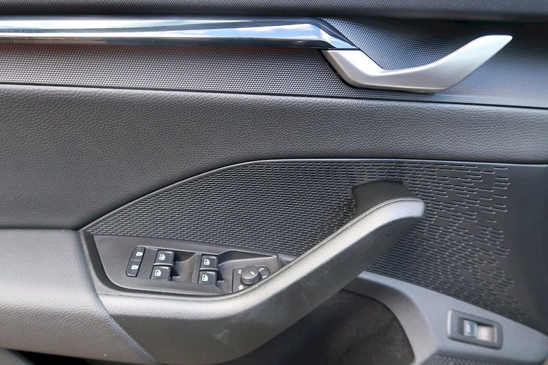 Škoda Octavia (2025) COMBI RS 2,0 TSI 195kW DSG - fotka 14 z 29