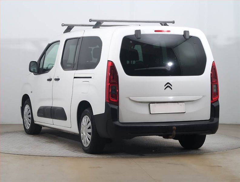 Citroën Berlingo (2019) Maxi Live 1.2 PureTech, 5Míst - fotka 4 z 15