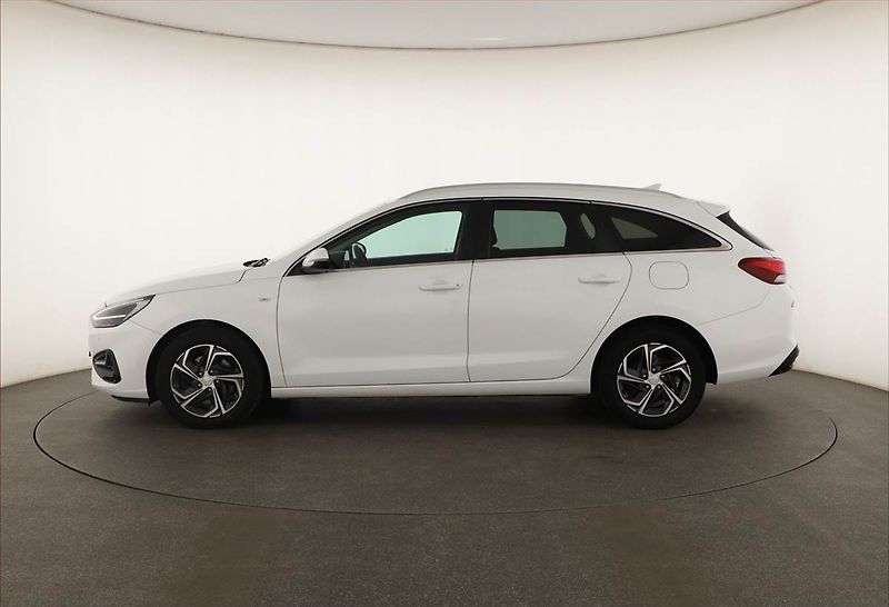 Hyundai i30 (2021) 1.5 T-GDI MHEV, Automat, Navi - fotka 3 z 26