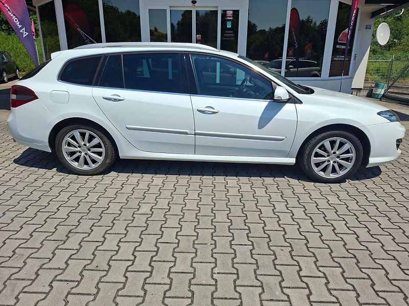 Renault Laguna (2013) 2.0dCi 110kW BLACK EDITION - fotka 9 z 38