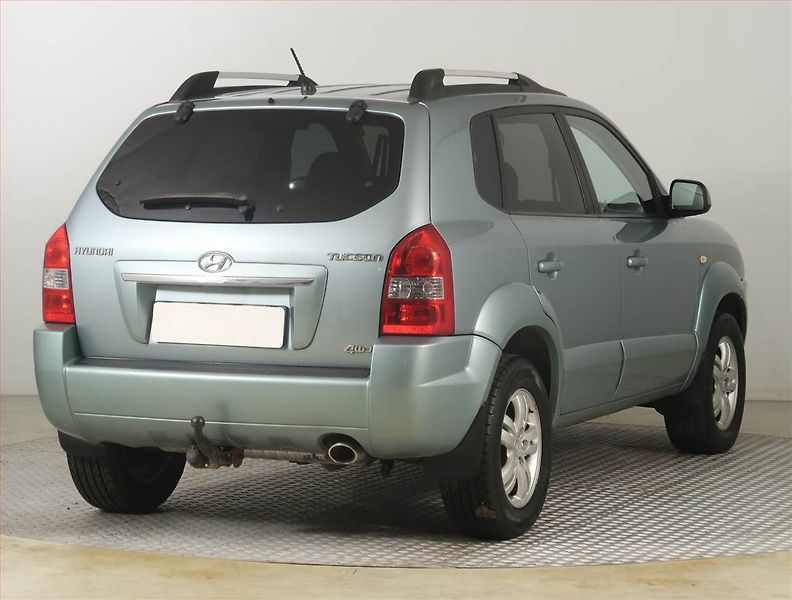 Hyundai Tucson (2009) 2.0 i, 4X4 - fotka 5 z 20