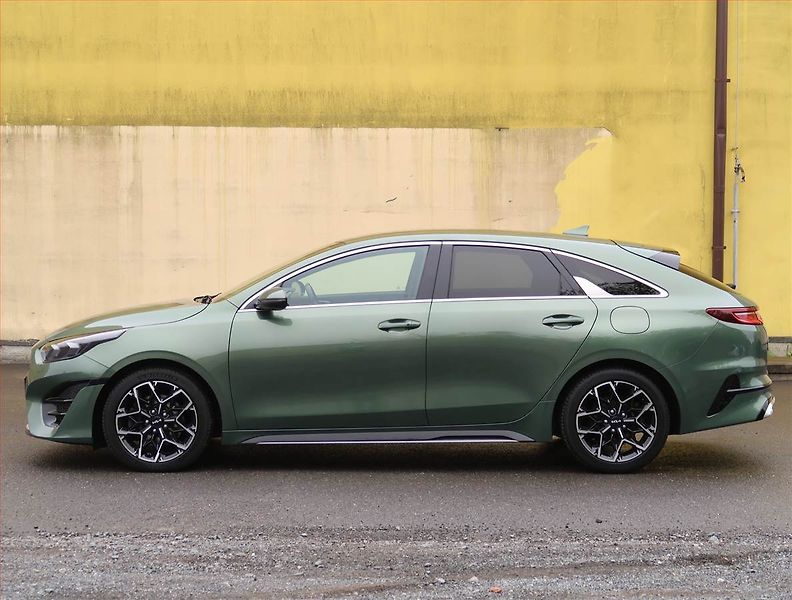 Kia Pro_Ceed (2022) GT-Line 1.5 T-GDI - fotka 3 z 25