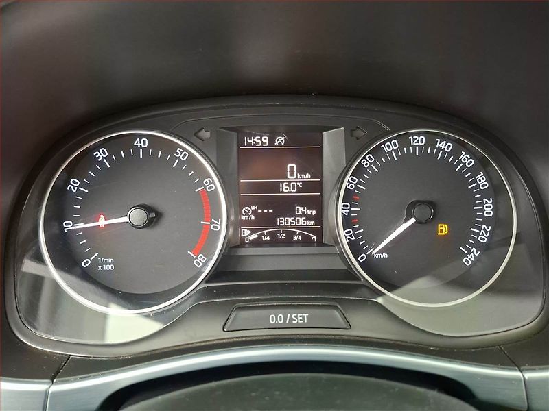 Škoda Fabia (2018) 1.0 TSI, Park. senzory - fotka 11 z 15