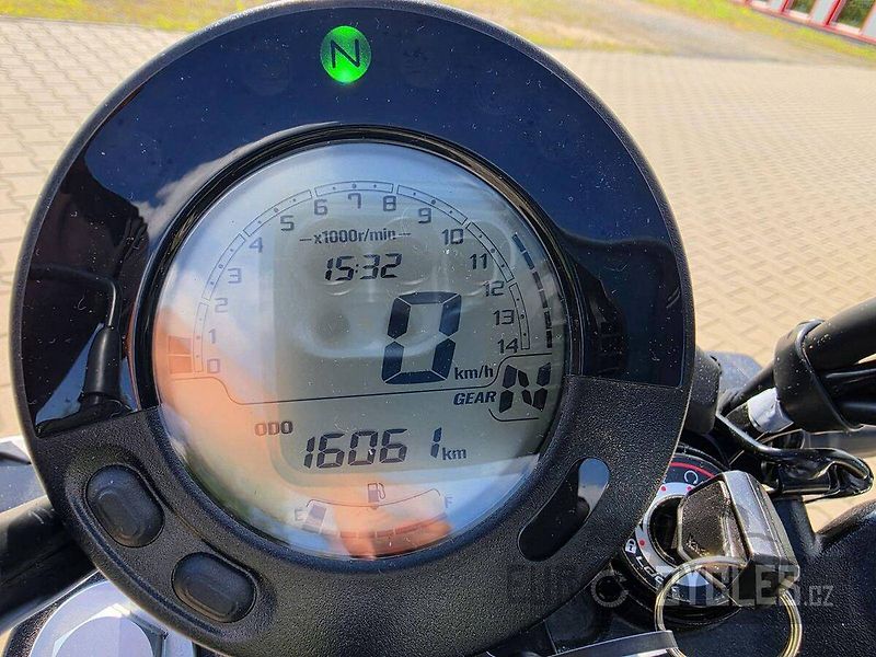 Kawasaki (2024) Eliminator 500 - fotka 11 z 13