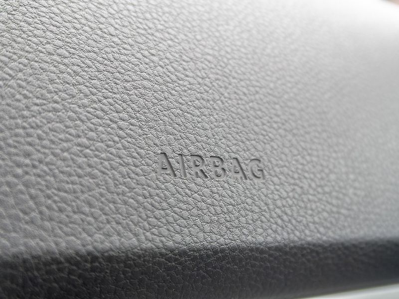 Volkswagen Golf (2008) 1.4TSI 90KW PANO – PO ROZVODEC - fotka 27 z 40