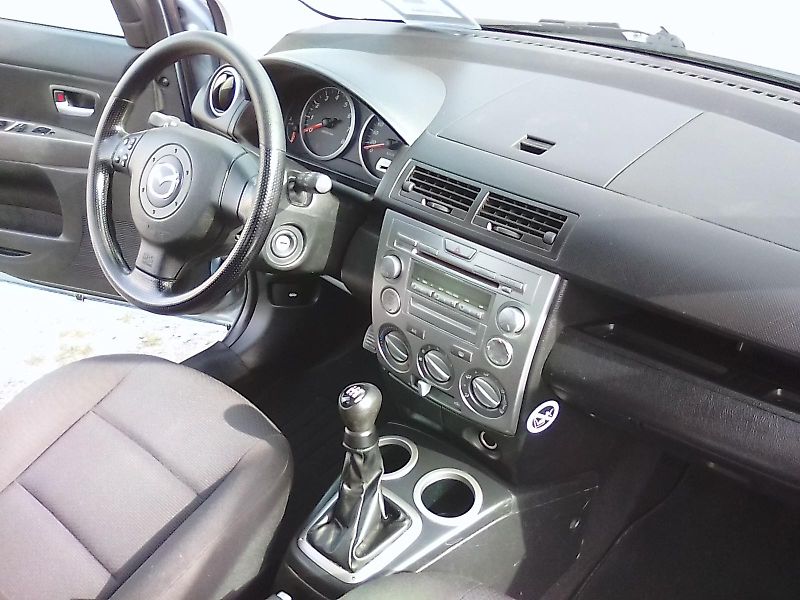 Mazda 2 (2007) 1.4i, 2.majitel - fotka 17 z 30