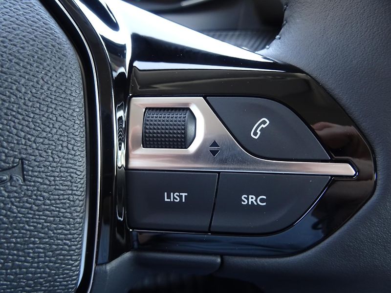 Peugeot 208 (2026) ALLURE Hybrid 110k e-DCS6 - fotka 26 z 44