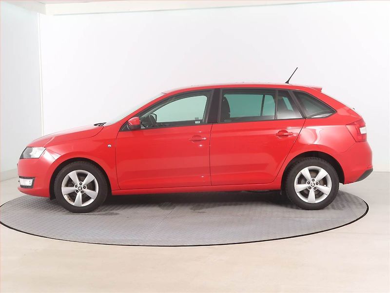 Škoda Rapid (2014) Spaceback 1.2 TSI - fotka 3 z 16