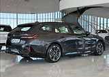 BMW i5 eDrive40 Touring M Kam Tažné - náhled 4
