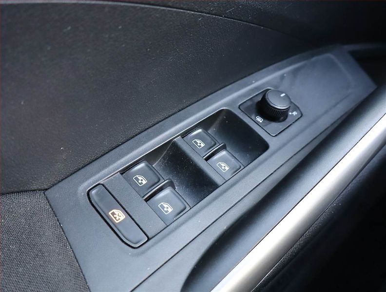 Škoda Fabia (2022) 1.0 TSI, Automat, Tempomat - fotka 15 z 17