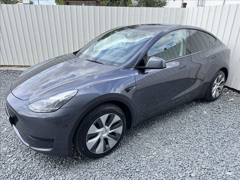 Tesla Model Y 0,0 RWD SoH 94% - fotka 5 z 50