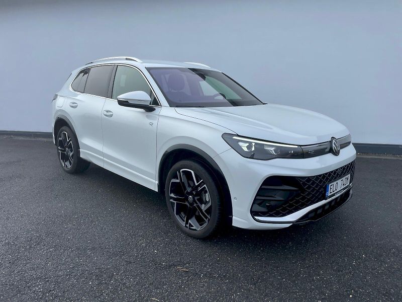 Volkswagen Tiguan (2025) R-LINE 1,5 TSI 130 KW EHYBRID - fotka 6 z 55