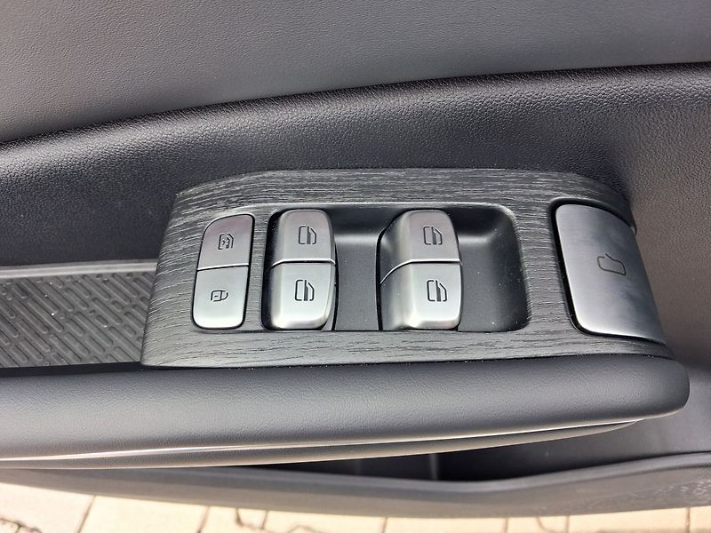 Omoda 7 (2026) Premium 1.6 tGDI ICE AWD - fotka 13 z 31